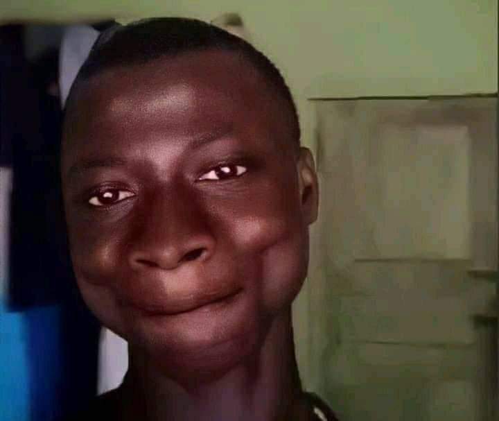 Subaweakk's tweet photo. @__hazelr Awu kodwa uDaddy https://t.co/OcyjZYCuY6