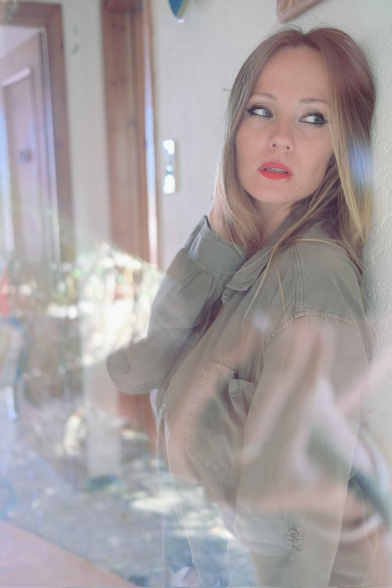 TheFly74's tweet photo. #wifemodel #wifeportrait #modellaperungiorno #modellanonmodella #modellapercaso #modellapergioco #ukrainemodel #ukrainegirl https://t.co/KCQ5cOx7xA