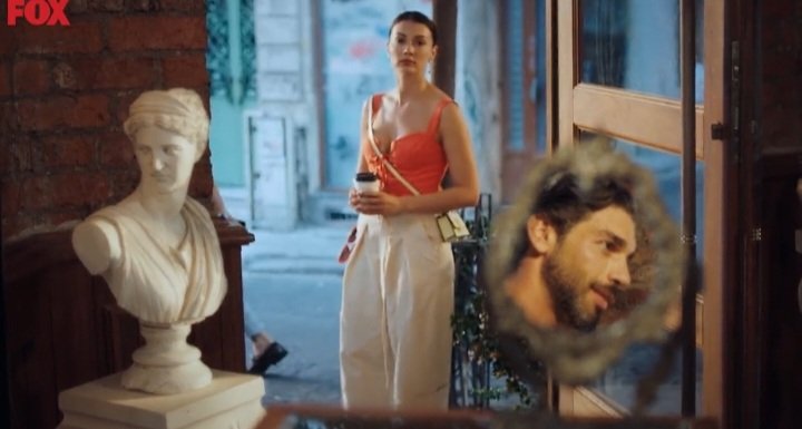 'Kalbimi ve ruhumu sana vermemin bir anlamı yok. Sen onlara zaten sahipsin. O yüzden sana bu aynayı veriyorum. Bak ve kendini gör' #ruhunduymaz • #burcuözberk • #şükrüözyıldız • #ecnur