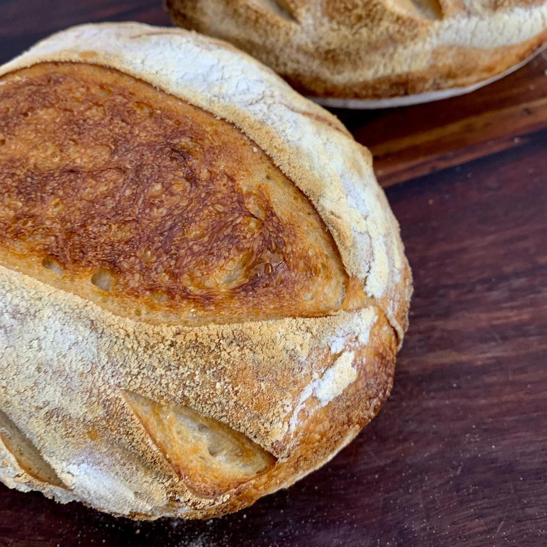 nicolasmaggi87's tweet photo. EL MEJOR PAN DE ROSARIO🥖

Es un alimento que parece sencillo, pero no lo es. Hay panes para todo: para la picada, para el choripán, para hacer sánguches, para las pastas. Ninguno es igual y un mal pan arruina una comida. 

Estos son los más ricos de la ciudad.