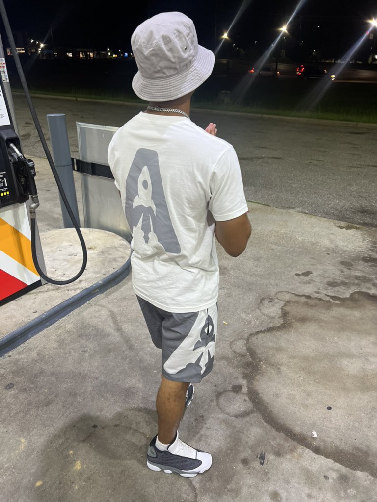 ES1JayHawk's tweet photo. You need to get your Ⓜ️otion up ion see you Elevating🚀 I just blame the cloth you was cut from you wasn’t motivated 👎🏽
 
Coming soon 7/28🚀 https://t.co/EiekFI4oBV