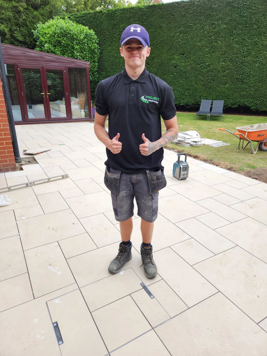 ProjectLandsca3's tweet image. In June we laid a standard Marshalls mixed size Arrento Cream porcelain patio in Fornham all saints. After dismantilling the existing decking we removed a patio which was laid on top of another patio 😵‍💫
On this project Olly has joined us part time after working in Nowton cafe