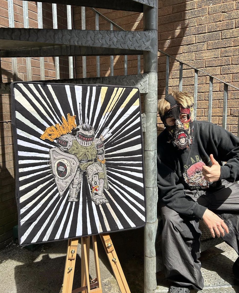ScumbagMagazine's tweet photo. Meet Threadrick Couler. He makes amazing 1of1 custom sewn pieces. He literally illustrates with thread to make some crazy unique apparel and art. Go give him a follow on Instagram, he is constantly dropping 🔥 https://t.co/Lb16tc1Bkf