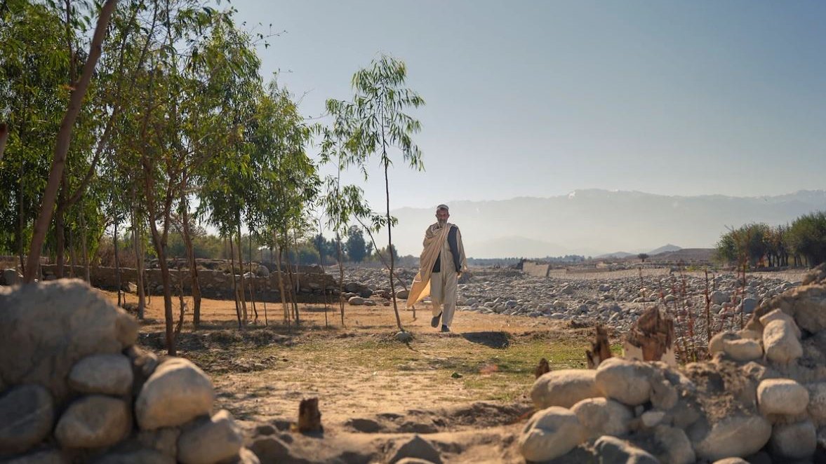 ASteiner's tweet photo. In Afghanistan, decades of conflict &amp; instability have impacted communities and the economy.

Thru the ABADEI programme, see how @UNDP is working with the people of Afghanistan to advance progress on #SDGs laying the foundation for a brighter future. https://t.co/Os4iNVJlEz https://t.co/ee17IugSRA