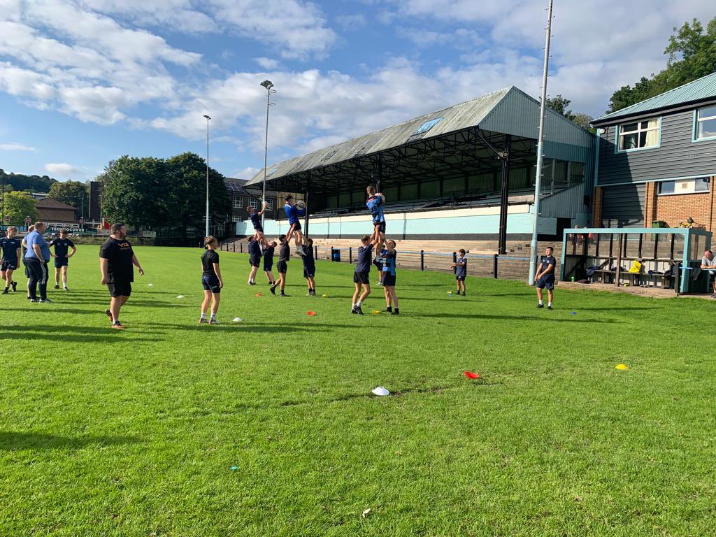 Jake_Allen3's tweet photo. Great to see good numbers at this evening @ISRU15s CPD Night!🚨

@Jonhughesrugby | @AshSweet6 
@JoelRaikes | @Gouldy_03 

#OffTheTop | #CrouchBindSet 🏴󠁧󠁢󠁷󠁬󠁳󠁿🏉 https://t.co/mHIgd5Y4pR