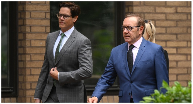 RT @channelstv: UK Jury Begins Deliberations In Kevin Spacey Sex Assault Case
https://t.co/nDOiEyhaa3 https://t.co/FVLUA7KeAK