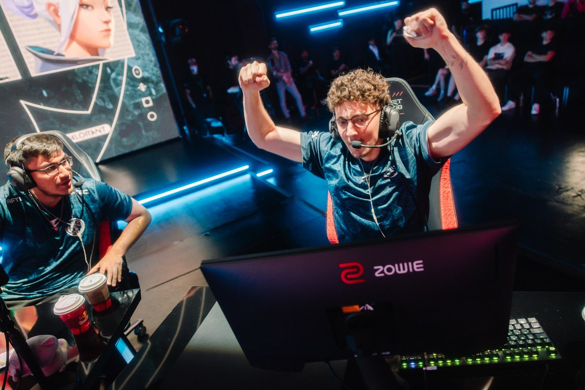 Selección de Campeón - Esports tweet media