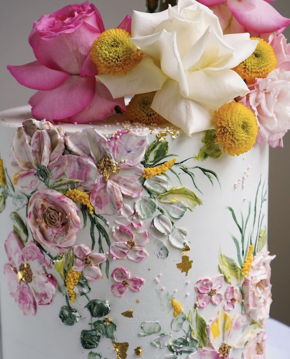 DianeJamesHome's tweet photo. Monday Mantra: It is the sweet, simple things in life which are the real ones after all.
~ Laura Ingalls Wilder
📷: @sukarbakes

#cake #dessert #sweettreats #prettyfood #instapretty #birthday #wedding https://t.co/HelYaYk93p