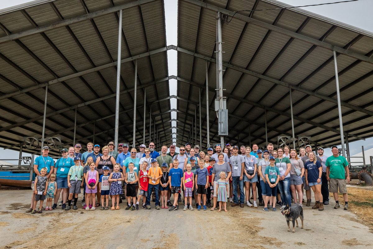 MDVAMilk's tweet photo. Thank you to the families who hosted our YCs last week as well as @NCATCAES for hosting our kick-off dinner and a wonderful farm tour.
#MDVAMilk #MDVAYCs #YoungCooperators #ag #dairy #GottobeNC #NCGrown #NCRaised #NCCaught #NCMade #NCagriculture https://t.co/GaW5smtcdw