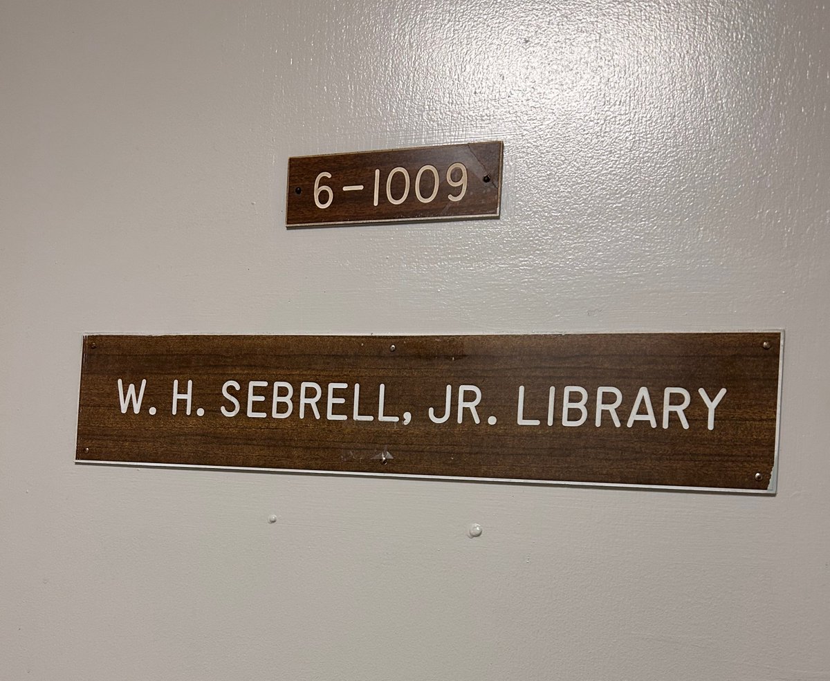 Can you Help Us Identify this Historical Artifact⁉️ An Oslerian found this unidentified piece, manufactured by the Arthur Thomas Co in Philadelphia! It was found in Mount Sinai's W H. Sebrell Jr. Library. Sebrell was responsible for the classification of ariboflavinosis🥚
