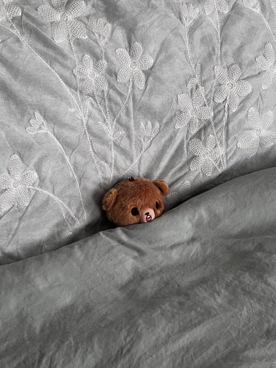 haechthinks's tweet image. hes mine.