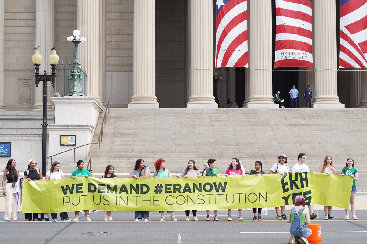 YoungFemParty's tweet photo. Generation Ratify organizers have been occupying Constitution Avenue, directly across the National Archives, since 9 AM this morning. 

We’re demanding the National Archivist certifies and publishes the ERA and Members of Congress support @RepCori &amp; @GillibrandNY’s ERA Now bill. https://t.co/SjDUIAKANO