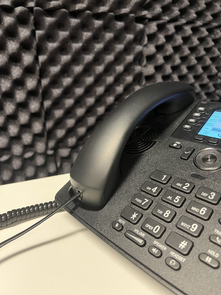 BDJCapstone's tweet photo. Sometimes the hardest part of the job is sitting around and waiting for potential interviewees to call you back. #journalism #reporting #newhousedc #syracuseuniversity #goorange #dontpanic #pleasecallmeback https://t.co/J95HbHhb4I