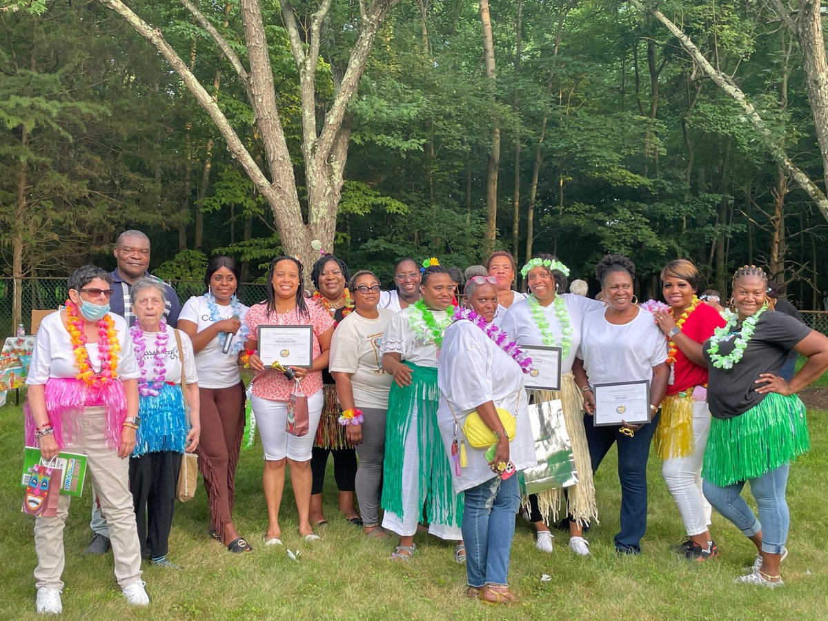 MakomLifeOrg's tweet photo. Who doesn't enjoy a fun summer luau? Check out photos from a recent celebration that included friends, food, dancing and more! Do you love summer as much as we do? #makomishome #summerluau #partytime #community https://t.co/3MYEmk1wlM