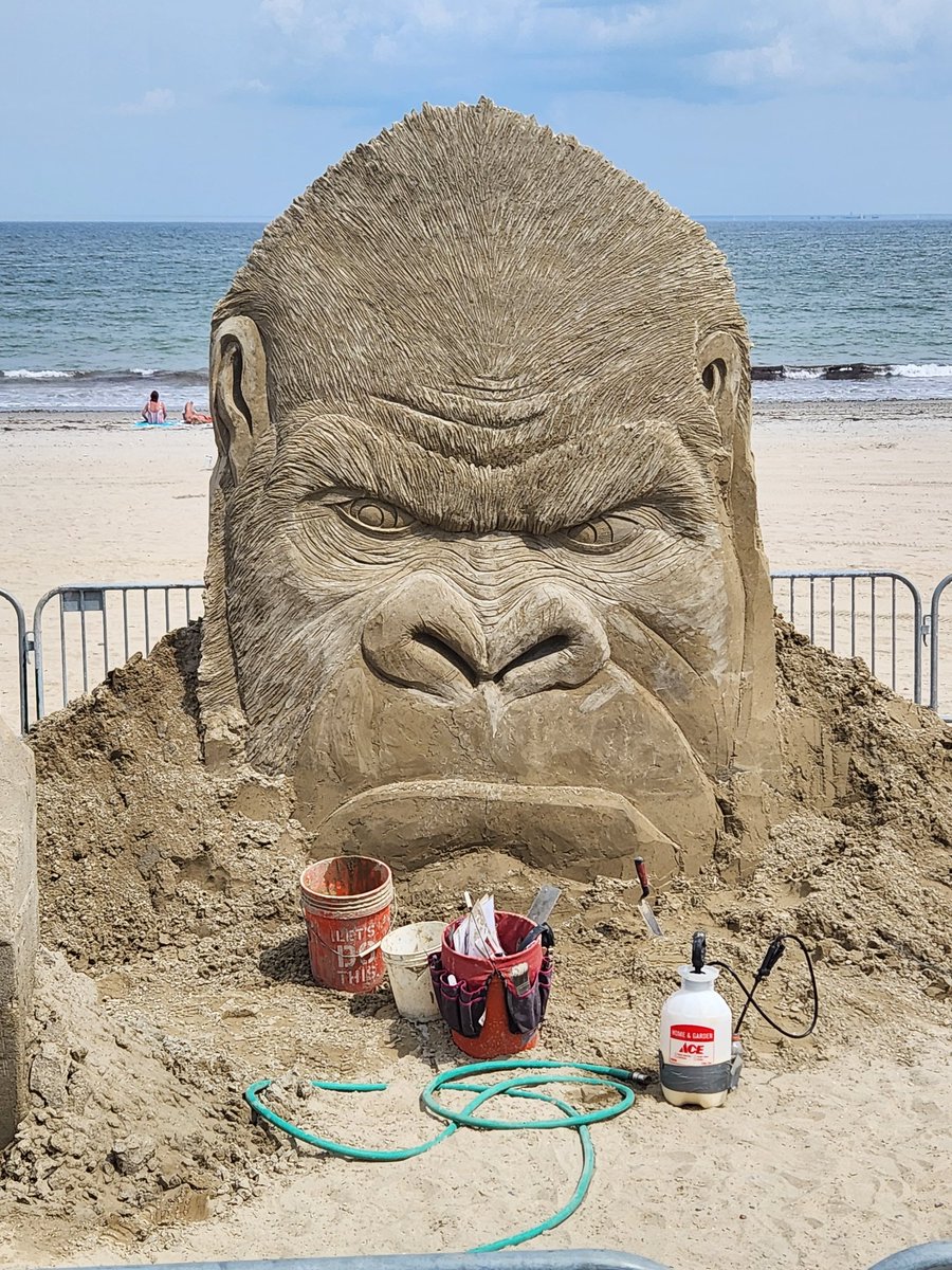 JosephLWard2's tweet photo. Celebrating 90 years of Kong down Revere Beach this weekend.  Checked out the early progress on the sculptures today.  Great day down the beach...bonus points for no shootings. https://t.co/YosgZSYSar