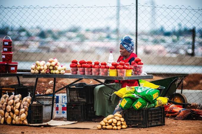 PedroMzileni's tweet photo. 🚨🗞️ New research paper titled - “Stokvels and Livelihoods of Black Women Street Vendors in Urban South Africa” - by Thembi Mba &amp; Pedro Mzileni 

📲 Download the paper - open access - below: 

ResearchGate - https://t.co/vYHOSQlGZZ 

Academiaedu - https://t.co/tpdBE0oIra https://t.co/kDcJD1ZWlR