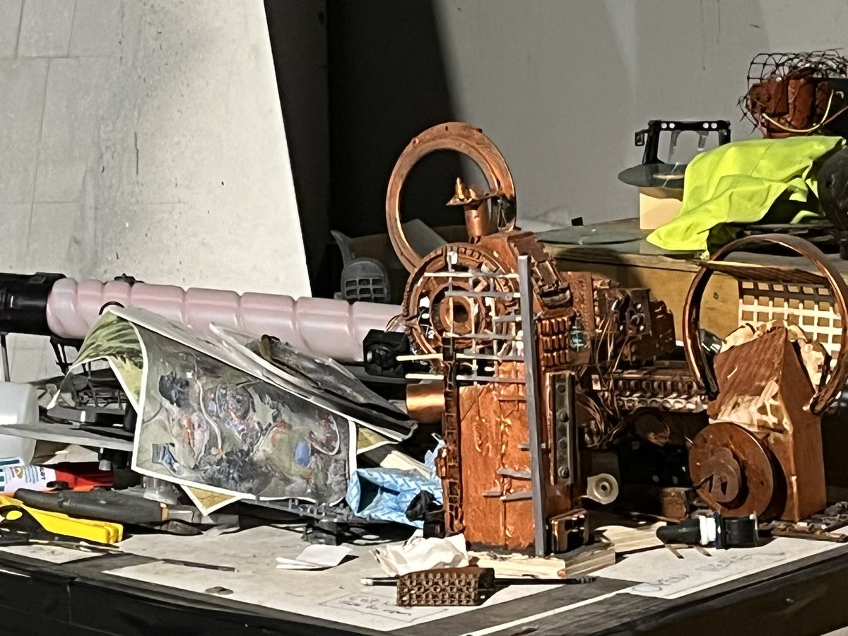 Elizabeth Jane Lee tweet media