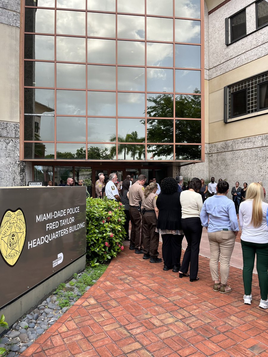 Laura Rodriguez (@lauranbc6) on Twitter photo Prayer group right now outside @MiamiDadePD headquarters for Director @AFreddyRamirez . <a href="/nbc6/">NBC 6 South Florida</a> Prayer group right now outside @MiamiDadePD headquarters for Director @AFreddyRamirez . <a href="/nbc6/">NBC 6 South Florida</a>