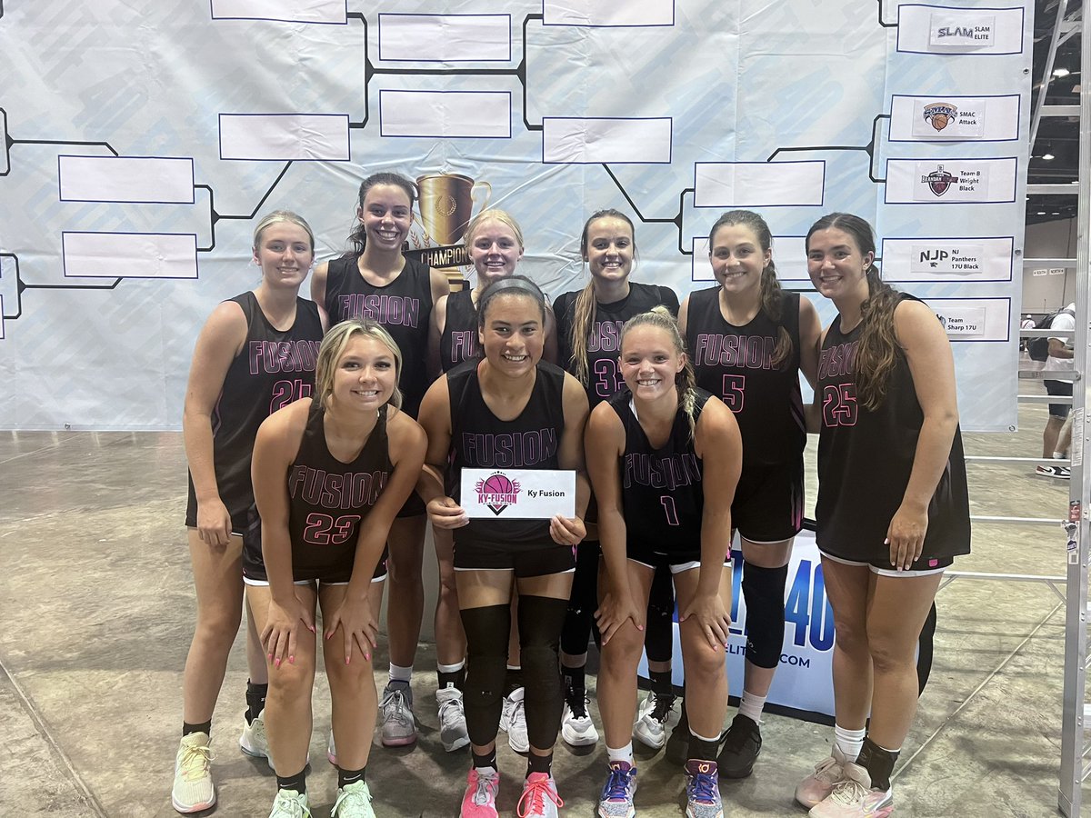 JasonLitz's tweet photo. Fusion 2024 thats a wrap! None better then this group right here! Shout out to @NextLevelNKY Director Larry Mcgraw for stopping by to say a few words very classy. #Fusiongirlsout. https://t.co/OiFgIgD7YN
