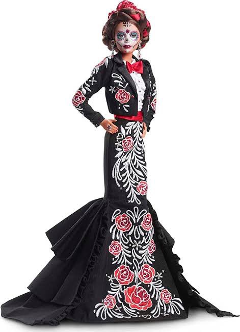 <a href="/Burberry/">Burberry</a> <a href="/katespadeny/">kate spade new york</a> <a href="/Versace/">VERSACE</a> Y por supuesto que nuestro país no se queda atrás con <a href="/BSantosOficial/">BenitoSantos Oficial</a> en el 2022 🤩🩷✨