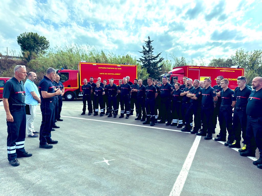 🚒 #renfort le <a href="/cezocsud/">CeZOC Sud</a> a mobilisé la colonne Occitanie 2 dans <a href="/leDepartement66/">Département des Pyrénées-Orientales</a> pour 72h.
Accueilli par le colonel hc <a href="/eric_belgioino/">Belgioïno</a>, DDSIS, elle est composée des sapeurs-pompiers du <a href="/SDIS81/">SDIS81 - Les sapeurs-pompiers du Tarn</a>, du <a href="/sdis82/">SDIS 82</a> et du <a href="/Sdis65/">SDIS 65</a>.

Mobilisation des moyens aériens de la <a href="/SecCivileFrance/">Sécurité Civile</a> 🚁
