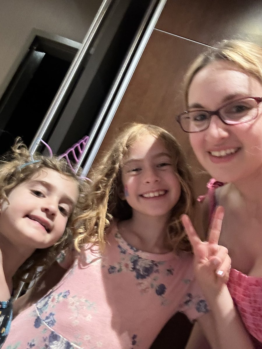 Sara Mauskopf tweet media