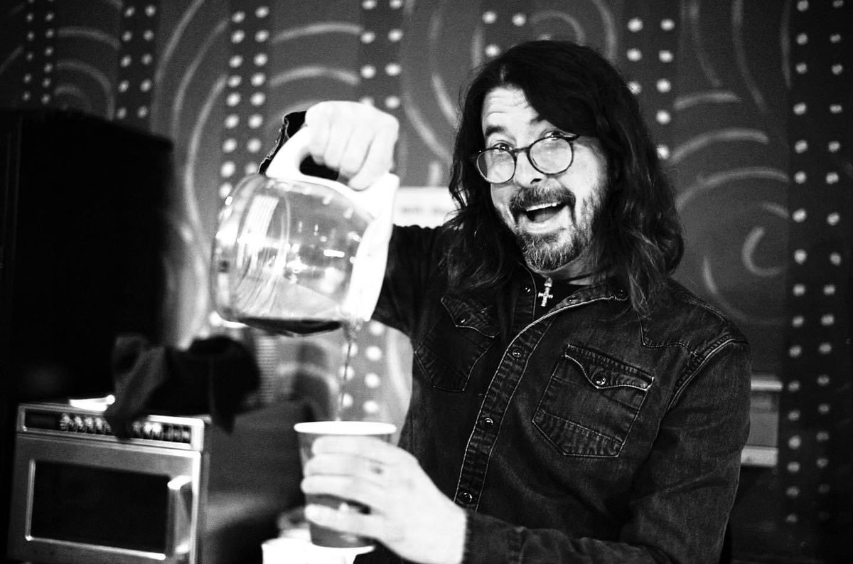 Danny_Clinch's tweet photo. I don't have a f@$&ing coffee problem ...
#dcarchivedive
#freshpots #davegrohl #foofighters #dcarchivedive #dannyclinchphotography @Transparent_AP https://t.co/JPGSSjn7sp