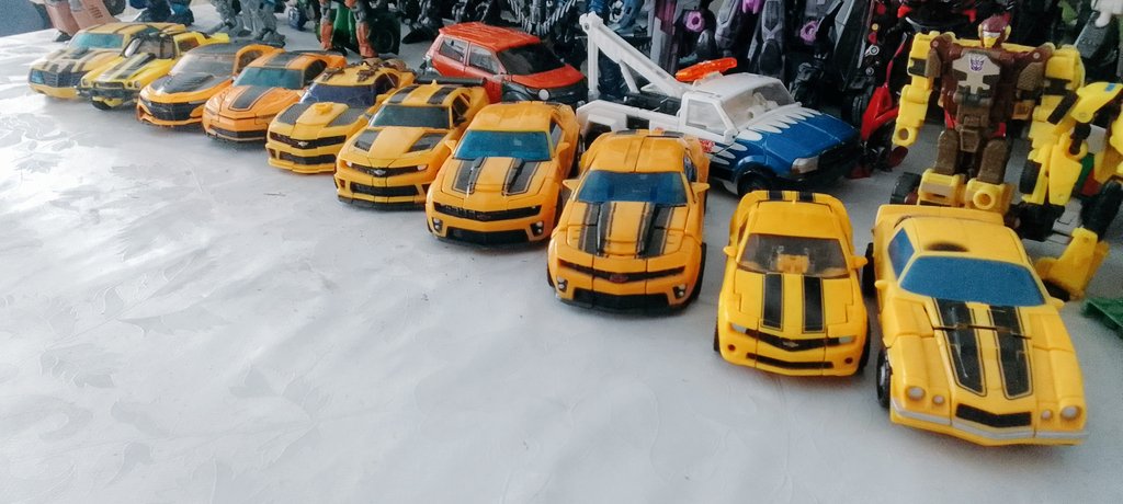 EnanoBuen19's tweet photo. Bzzzzzz!

#YOLOAPRK  #TransformerMovies #hasbro.
#トランスフォーマー
#Transformers #earthrise #transformersearthrise #transformerswarforcybertron   #optimusprime #autobots #decepticons #megatron #transformersstudioseries #studioseries  #studioseriesgameredition #riseofthebeasts https://t.co/GIr0DKVo3R