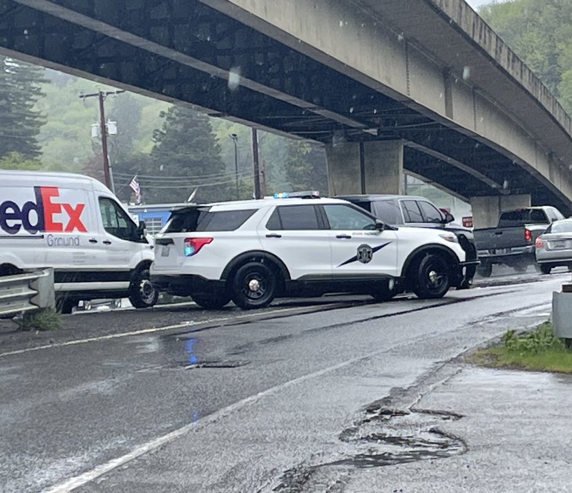 JenDowlingNews's tweet photo. @fox13seattle The 26-yr-old man is accused of then driving away from the scene. The vehicle was later spotted and called in to police. WSP says the suspect is in custody & the 68-yr-old is in critical condition. #washington #gorst #shooting #fox13 #fox13seattle @fox13seattle https://t.co/1KJXAyibtJ