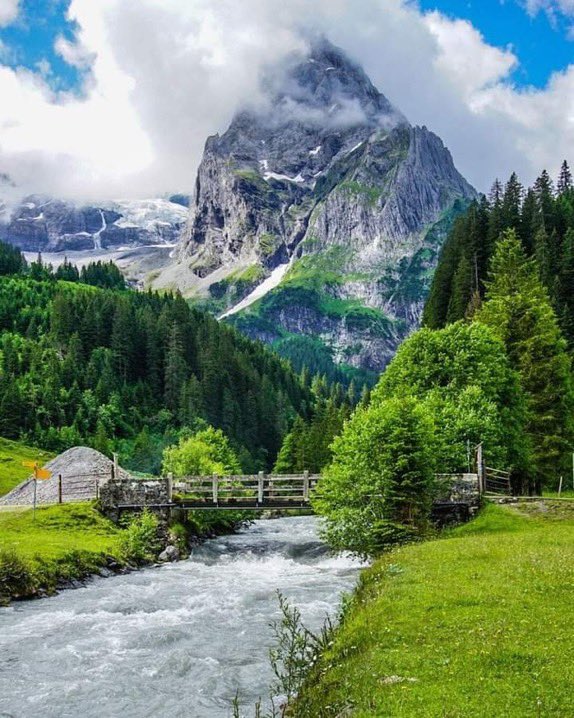Remember; 
A mountain is not higher than your confidence because it will be under your feet if you reach the top .
Good morning beautiful souls have a great day ❣️