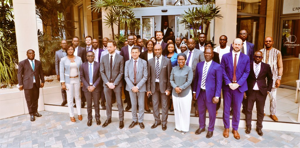 IOMatAU's tweet photo. #JLMP and Govt. of #cotedivoire  🇨🇮  are validating a new report on the Labour Market Information System (LMIS) in the country and using recommendations to build the capacity of national stakeholders on innovative production of #labourmigration data and statistics. https://t.co/yYLuAdFBS9