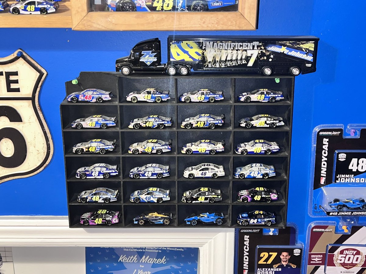 After adding Jimmie Johnson’s 2023 Carvana 1/64 to the collection, it has found its home on the wall of Jimmie 1/64’s! A primary car for every season he has raced in from 2001 to 2023. Only 2007 has 2 cars from one season. https://t.co/J0AYUq3nWT