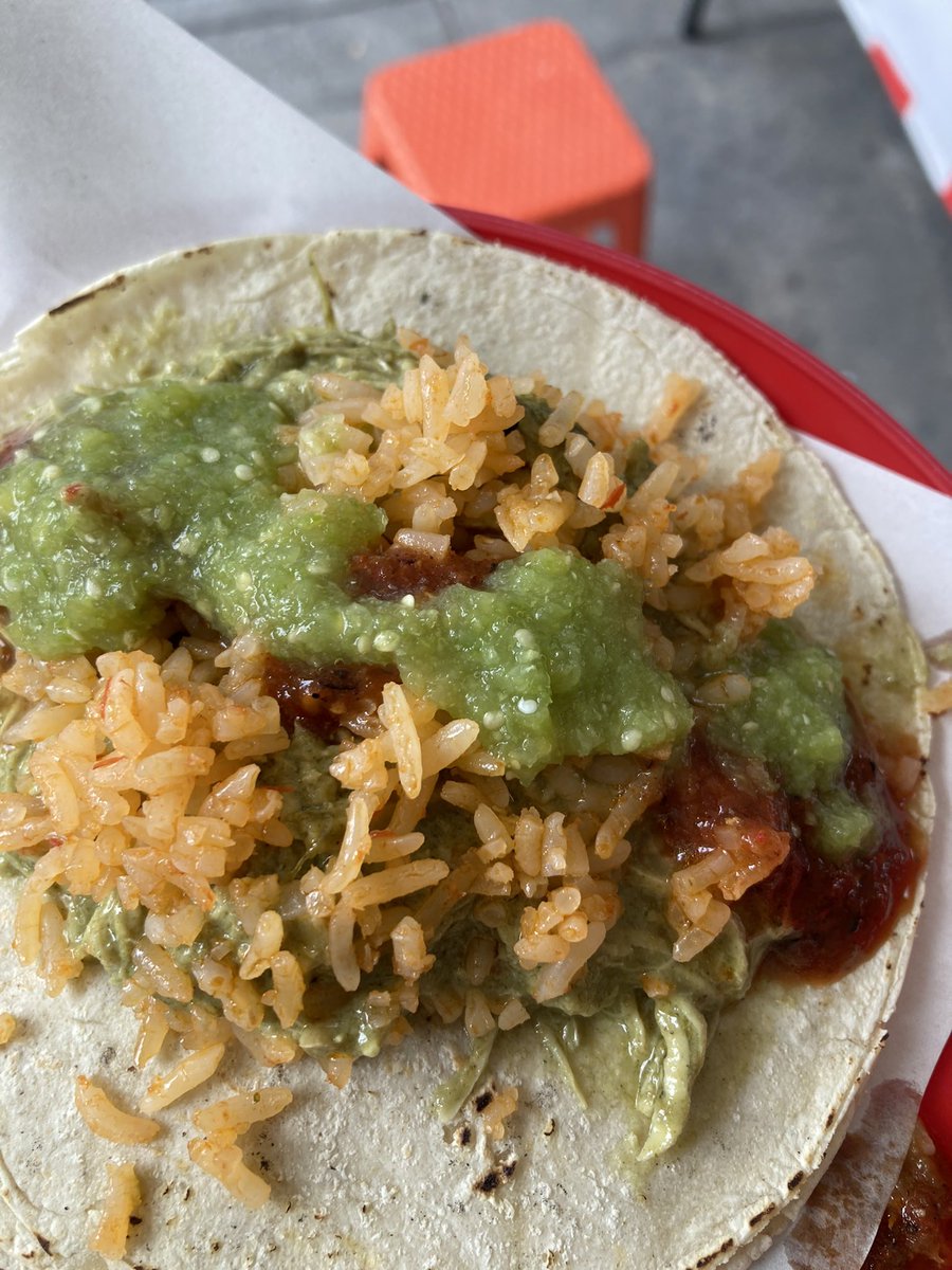 CDMXGringo's tweet photo. #Tacos de #Guisados EXCELENTES en un lugar de las calles sin nombre, cerca de la Plaza Buenavista (Lunes-Viernes solo)
#Albondigas uff, y #MoleVerde SÚPER UFF
https://t.co/r9dDfgV6u4
#StreetFood #MejorDeCDMX #BestOfCDMX https://t.co/Ve8A3Yq5D4