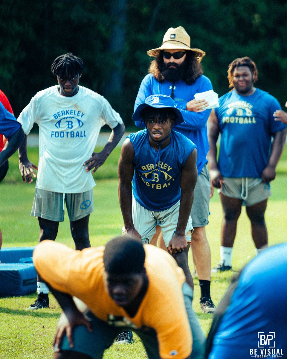 BerkeleyStagsFB's tweet photo. https://t.co/Vnn7qhRBjc