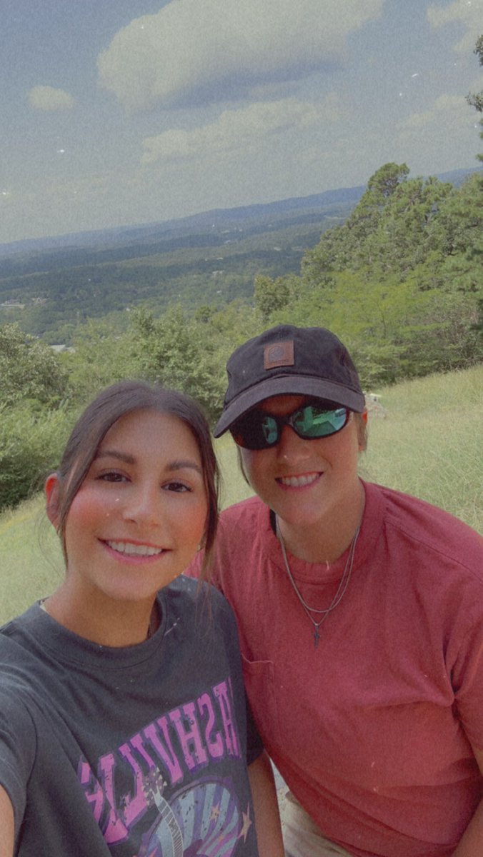 JensenBertrand's tweet photo. Took a weekend getaway to hot springs with my loves 💙 https://t.co/yPLlmd7qZn
