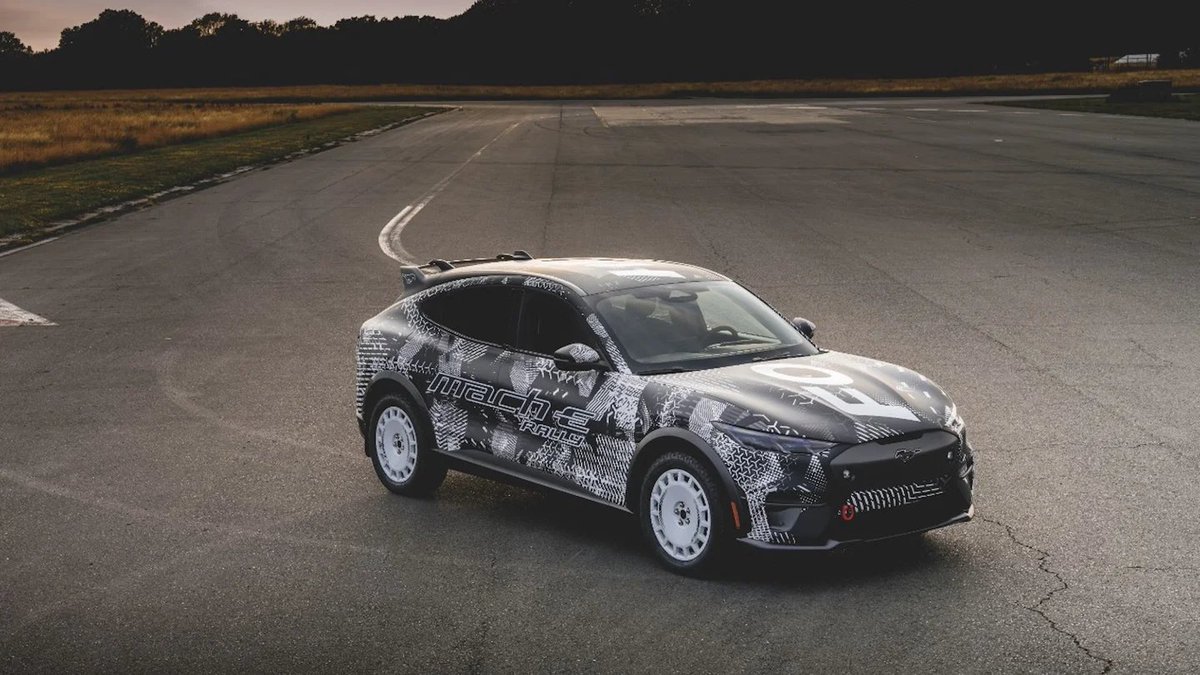 Ford debuts a dirt-ready Mustang Mach-E https://t.co/za3wrF6vKz https://t.co/rhzEQaWvNk