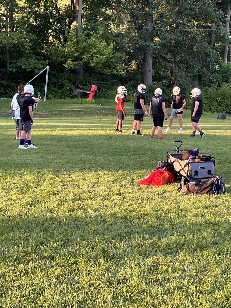 ParkwayNorthFB's tweet image. Great to watch our Jr Vikes program get some work done tonight. Always great to be around the future North High Vikings! 
#OneProgram