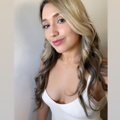 J0celynR0bles's tweet photo. #NewProfilePic https://t.co/mNolTLZ3xp