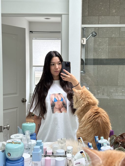 New shirt https://t.co/bqkQUpRMcH