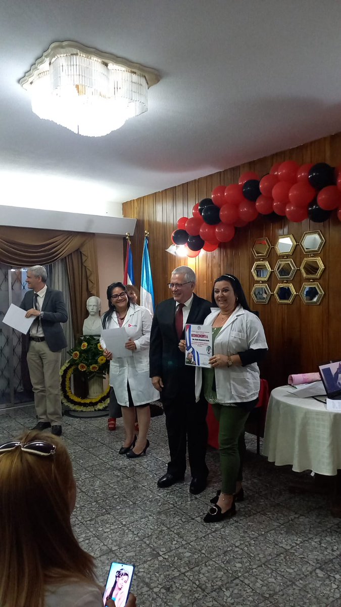 Emotivo acto de despedida a los colaboradores que culminan su misión en Guatemala. Felicidades a todos, en especial a los cooperantes de la Brigada Médica en Cobán 
La Patria os contempla orgullosa!
<a href="/Colaboracionqba/">Unidad Central de Cooperación Médica 🇨🇺</a>
<a href="/uccmcuba/">Iliana González Pino @uccmcuba x</a>
@MINSAP
<a href="/japortalmiranda/">José Angel Portal Miranda</a>
<a href="/DiazCanelB/">Miguel Díaz-Canel Bermúdez</a>
<a href="/CubacooperaGt/">Cubacoopera Guatemala</a>