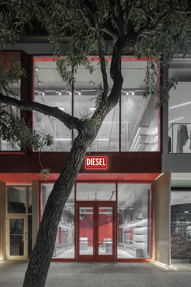 Diesel is now open in the Miami Design District. The rebellious brand, widely known for its roots in denim, original designs and youthful spirit is making it's mark on Miami. Stop by today and explore the exclusive capsule collection, available only at 81 NE 41st St.