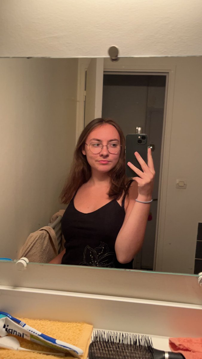 c’est une dinguerie d’être aussi belle sans maquillage ni filtre