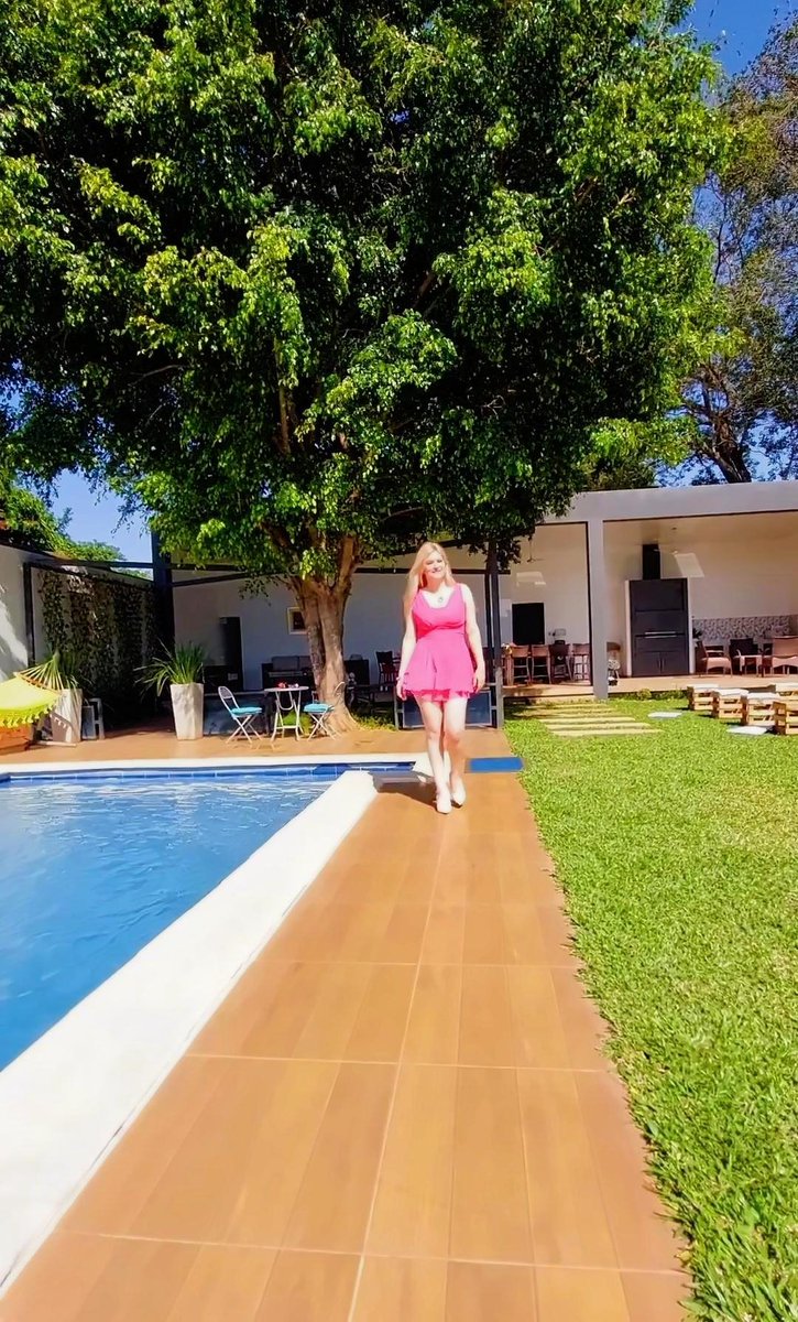 claudesamaniego's tweet photo. La fiebre rosa de #Barbie 🩷✨️

Fotos durante la producción para @sanlonewspy en #QuintaLua. 
.
.
📍 @quintaluapy, bello lugar para eventos o encuentros familiares en #SanLorenzo, reservas al +595 981 459046. https://t.co/anSTBdfOKa