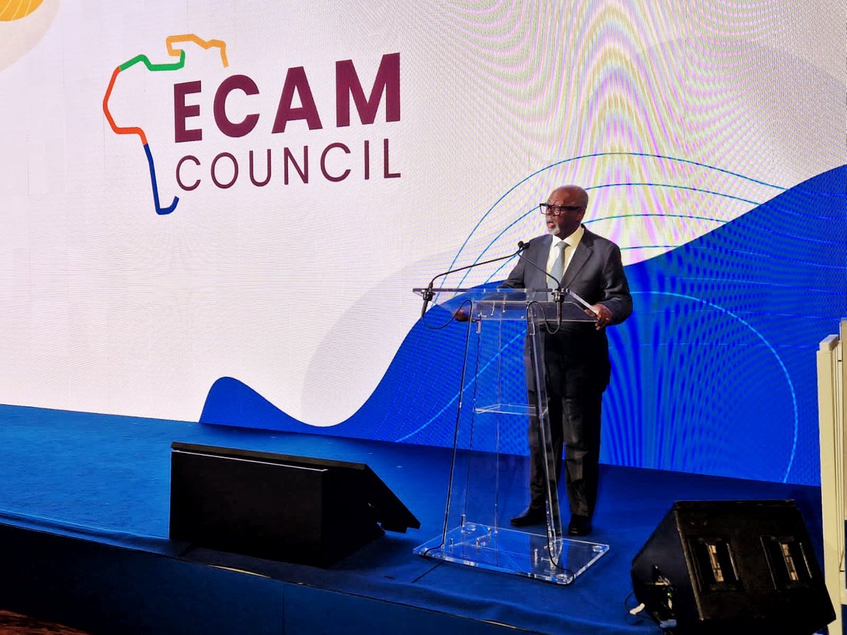 diplocam_minrex's tweet photo. Au cours de ce Sommet, le Ministre a pris la parole au nom de Monsieur le Président de la République sur le thème " Le rôle du multilatéralisne pour garantir une paix et une coopération durable".
#EcamCouncil @EcamCouncil https://t.co/0AsvfmmyPi