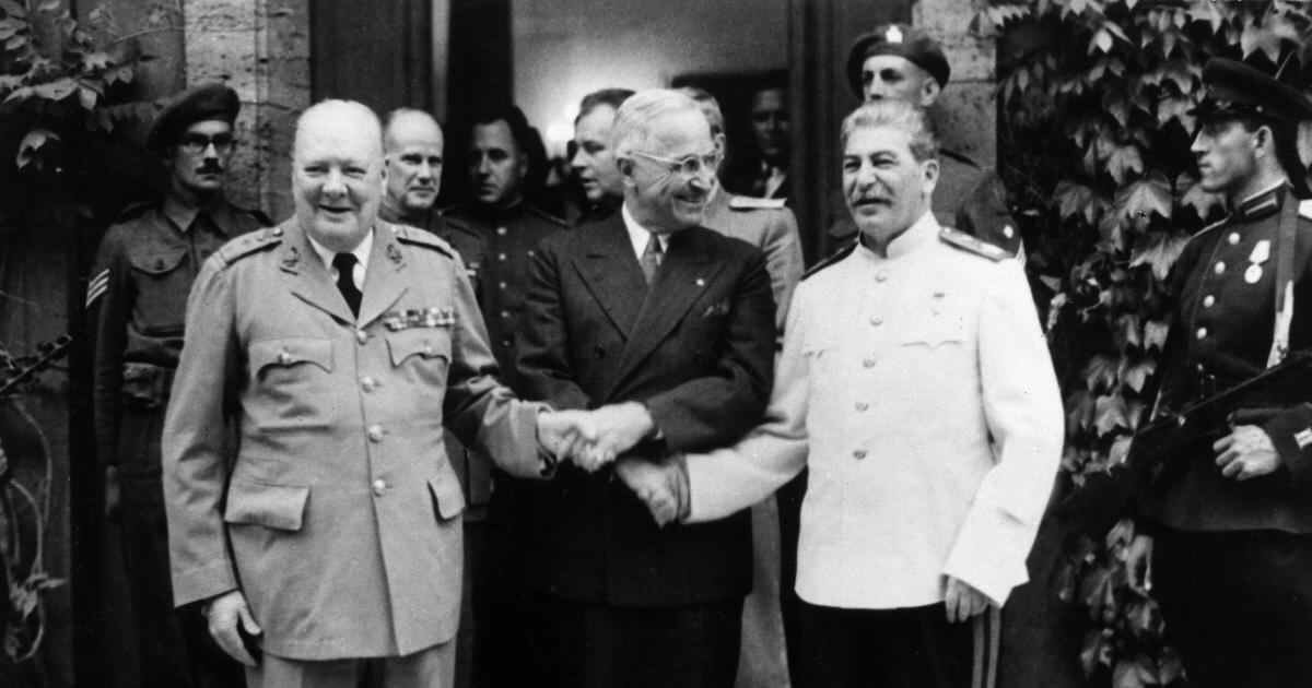 Second World War tweets from 1941 tweet media
