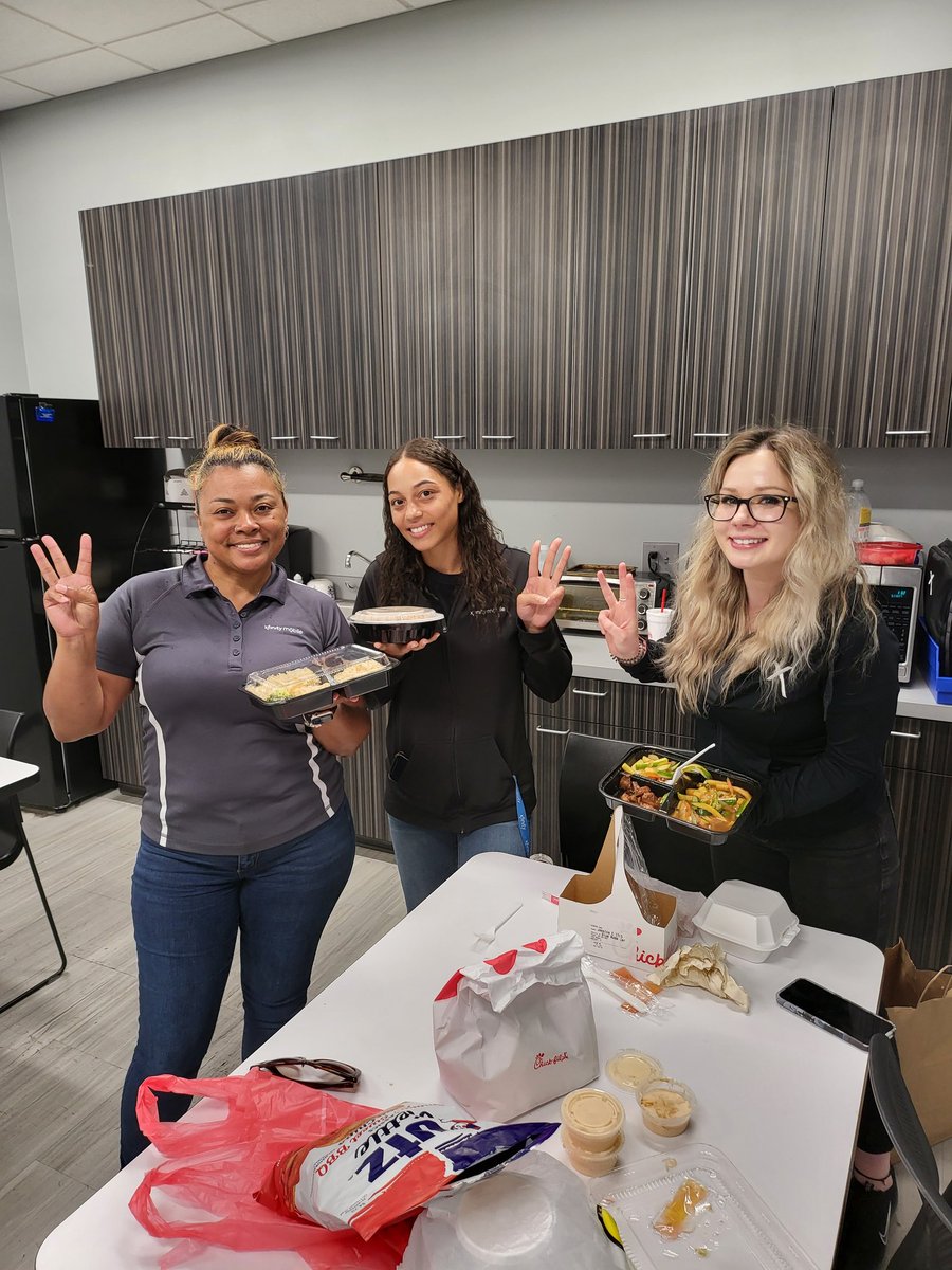 Steven Dorat (@stevendorat) on Twitter photo Congrats to 3 year Anniversaries for the Ladies Of Lynchburg! Keep up the Great Work! <a href="/BlufoxMobileLLC/">Blufox Mobile LLC</a> <a href="/darin_furillo/">Darin Furillo</a> <a href="/mnash12/">Michael Nash</a> <a href="/D_Mastronunzio/">Donato Mastronunzio</a> Congrats to 3 year Anniversaries for the Ladies Of Lynchburg! Keep up the Great Work! <a href="/BlufoxMobileLLC/">Blufox Mobile LLC</a> <a href="/darin_furillo/">Darin Furillo</a> <a href="/mnash12/">Michael Nash</a> <a href="/D_Mastronunzio/">Donato Mastronunzio</a>