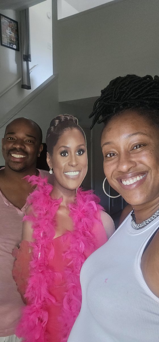 Flyingwithdally's tweet photo. @IssaRae yasss Madam President!!! #barbie https://t.co/Mwhln1DwF4