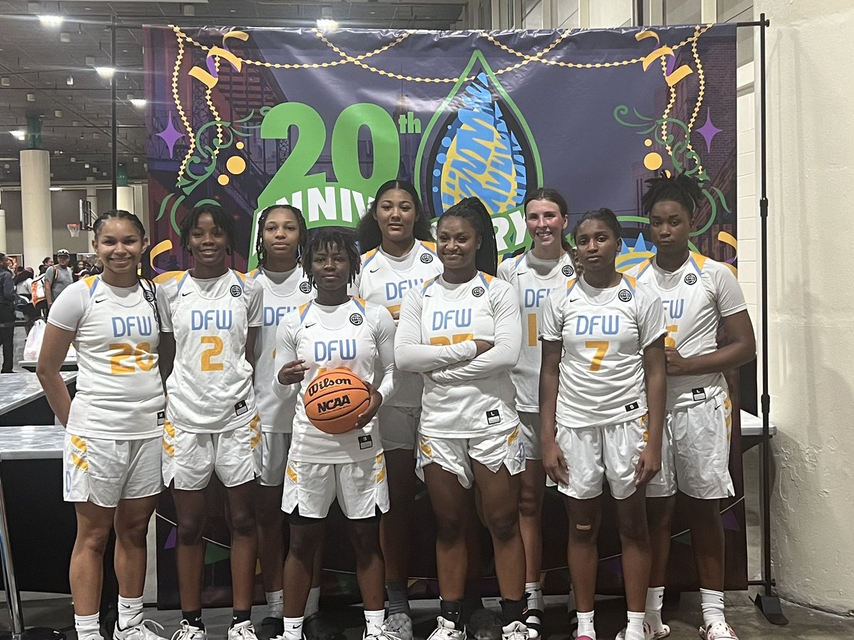 bella_robbins_'s tweet photo. Great Season! 🔥 @BraeonA30 @hosea_kyndall @KIsabucket @kyleigh2025 @nikyahb_ @DoerreHannah @Kimorac0 @slyiah_2026 @TeamDynasty2020 https://t.co/LWqNFpgN5A