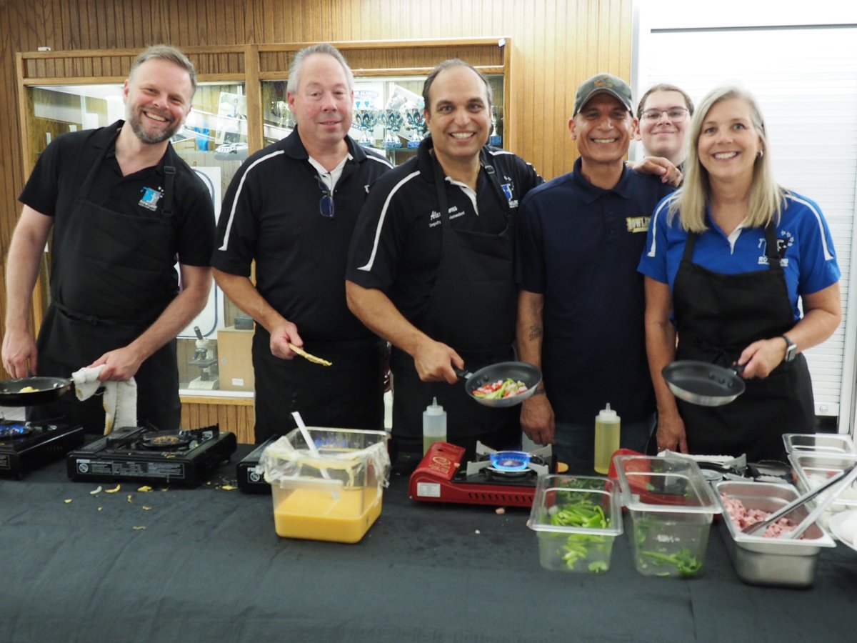 RUSD Cabinet with the help of @rowlandhs Culinary Teacher Chef Rice and students welcomed back our District Leadership Team this morning! We can't wait for the 2023-2024 school year which begins August 14! Let's get cooking! #WeAreRUSD @_JulieMitchell_