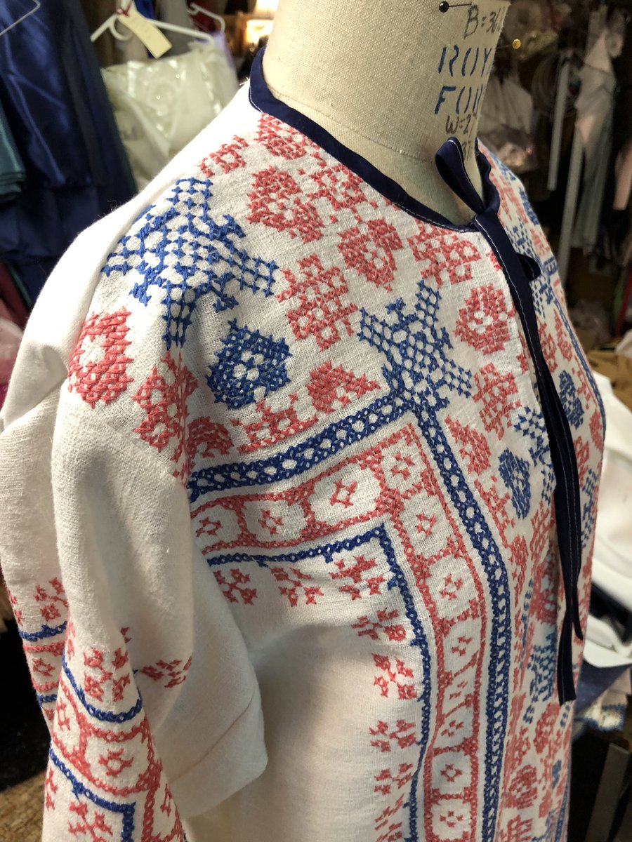 teapotmom's tweet image. Today I made a #Ukranian folkwear shirt from a vintage tablecloth. I used a #FolkwearPattern. #VintageSewing #VintageLinens #historicalsewing #historicalsewing